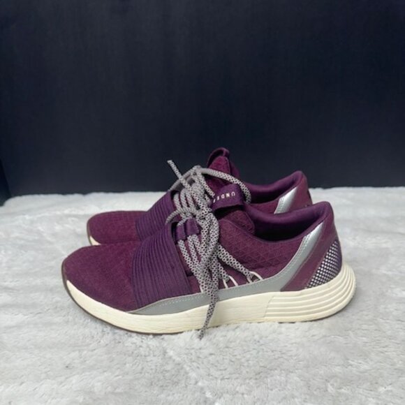 Under Armour Breathe Woman's Size 7 - Picture 1 of 10